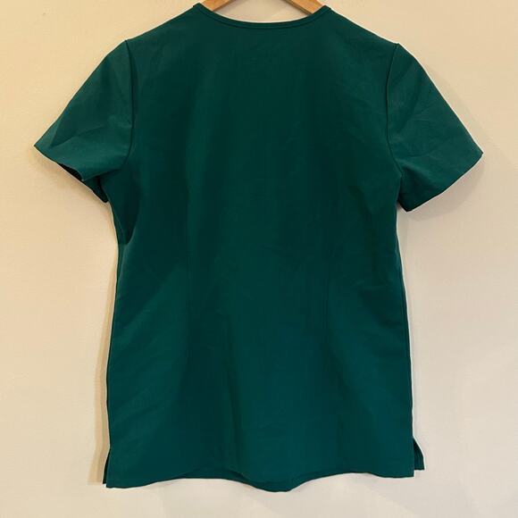 Green Figs Scrub Top Sz XS Two Pocket Scrub Top - Picture 2 of 5